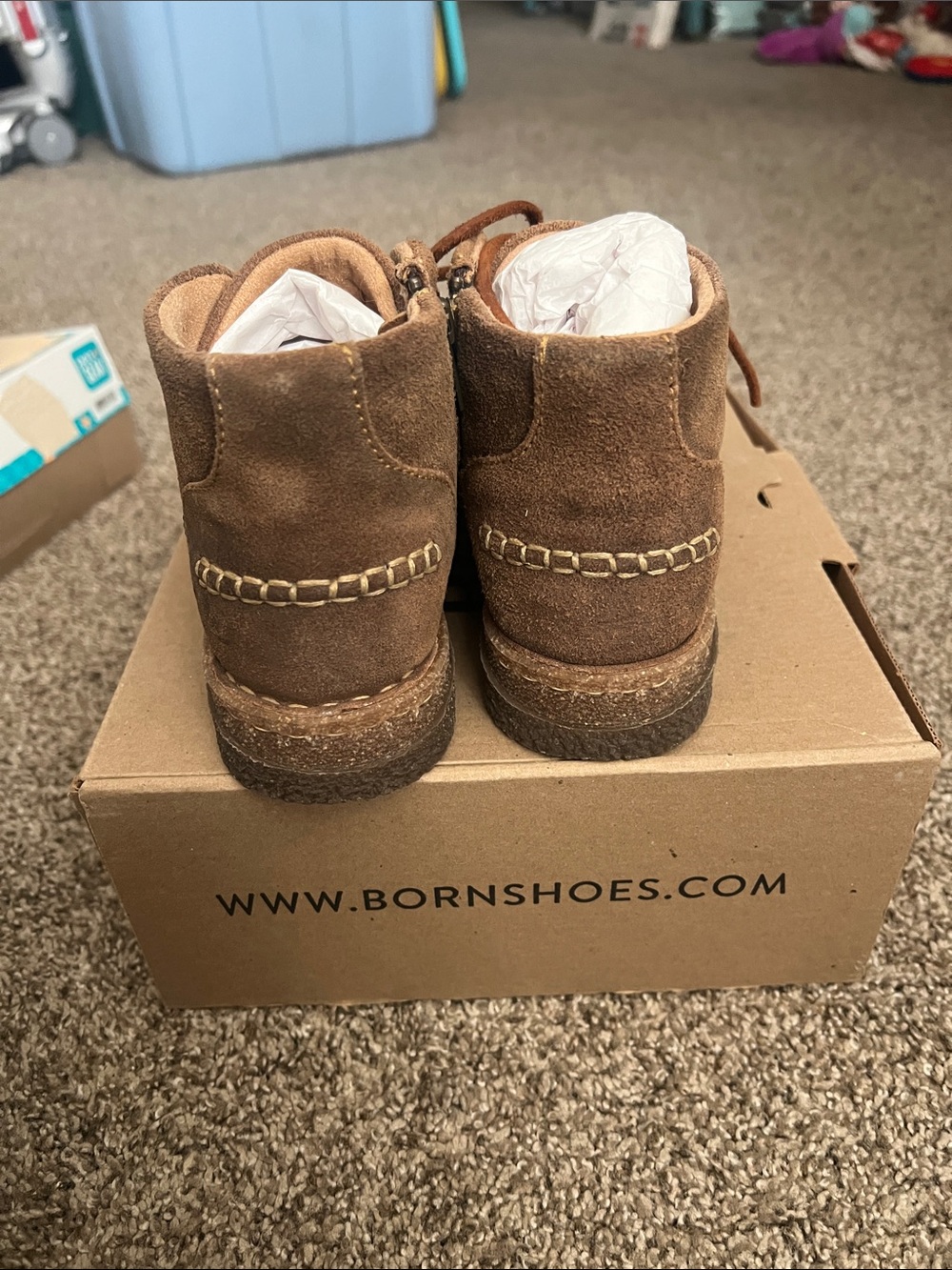 Born Women’s Analia Tan Distressed boots with box - Picture 4 of 8
